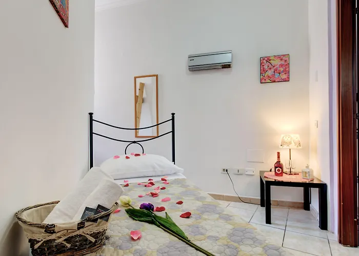 Guest house In The Center By Local Domus Rome