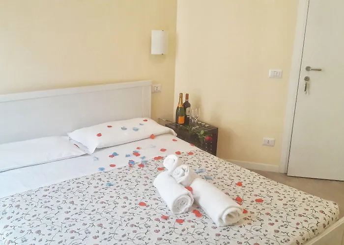 Guest house In The Center By Local Domus 3*