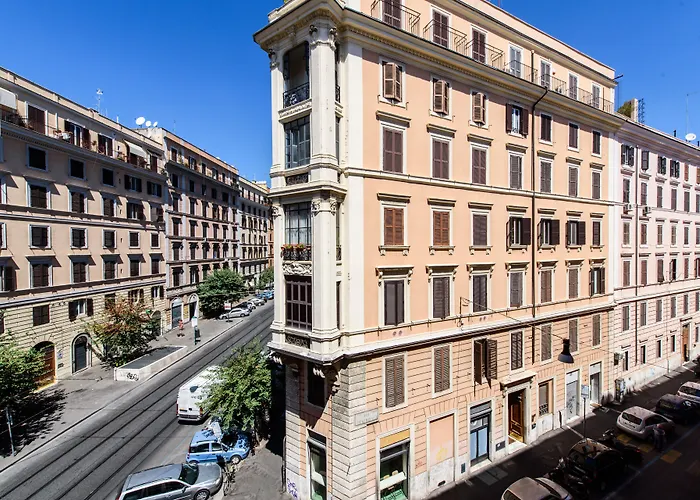 In The Center By Local Domus Rome