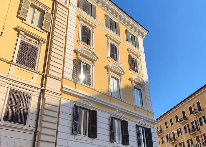 Konukevi In The Center By Local Domus Roma